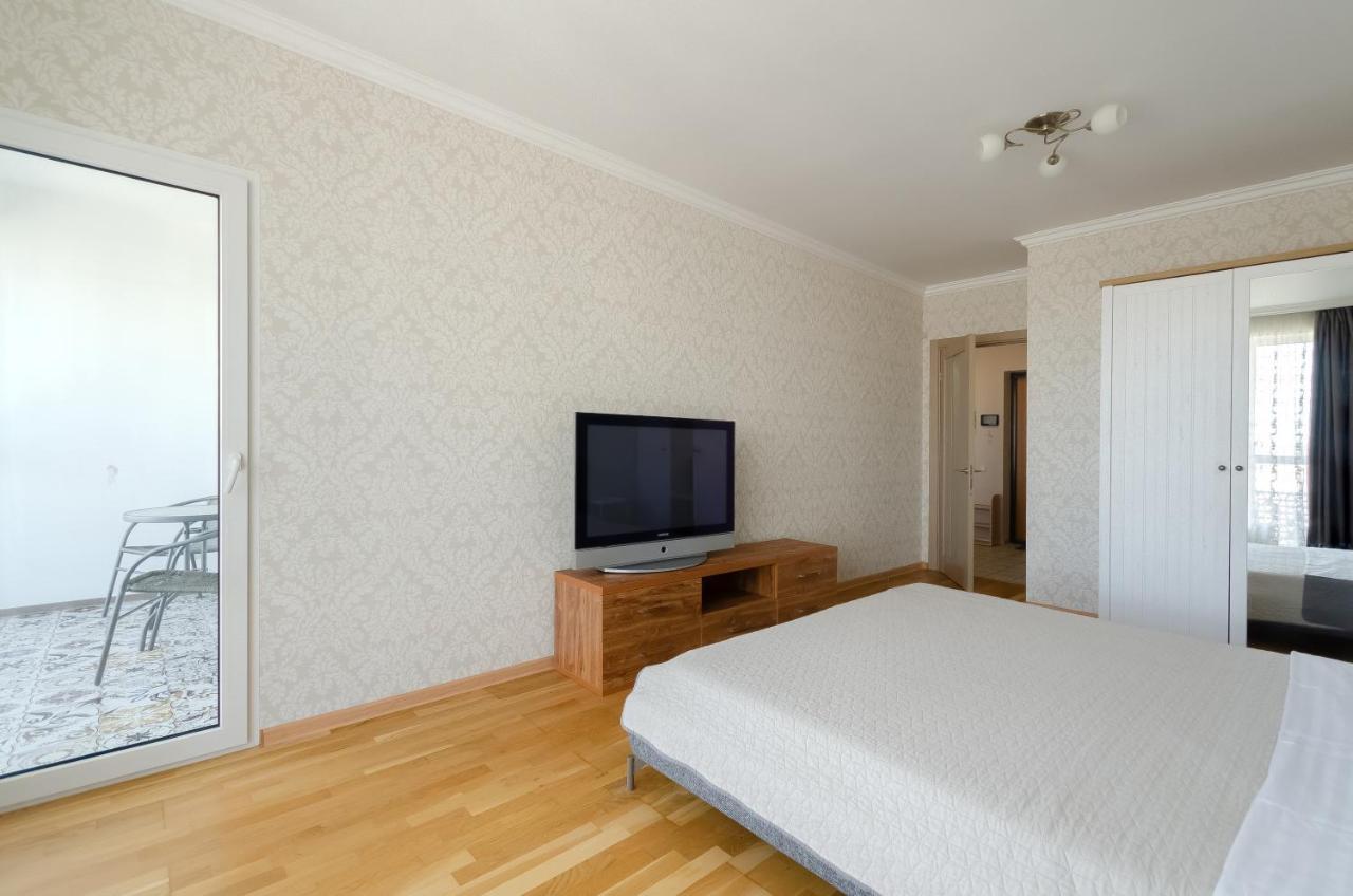1359Б Cozy apartment nearby with Central Railway Station Киев Экстерьер фото