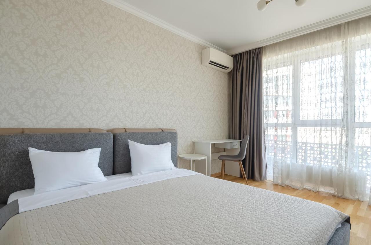 1359Б Cozy apartment nearby with Central Railway Station Киев Экстерьер фото